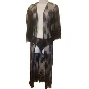 Wild Cat black lace robe